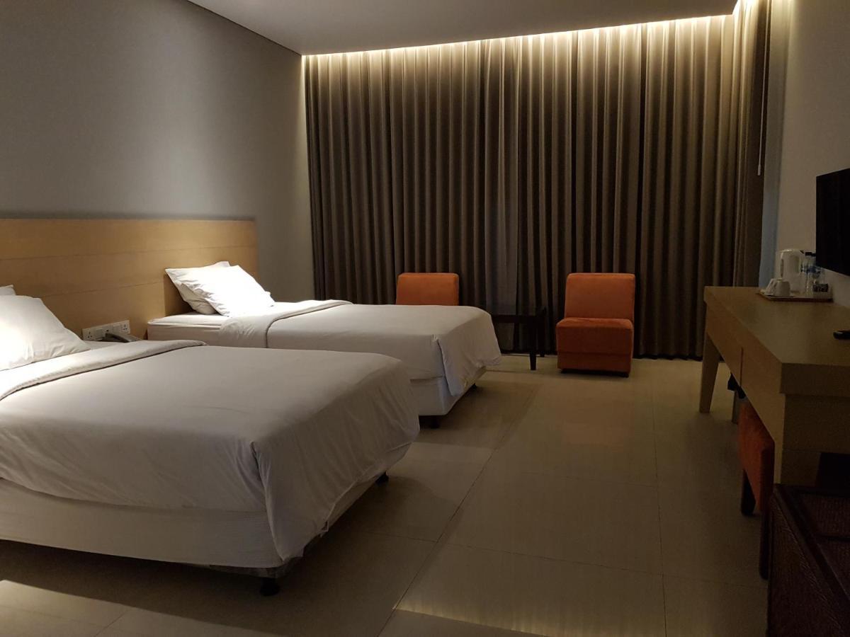 New Mountain Springs & Wisma tamu